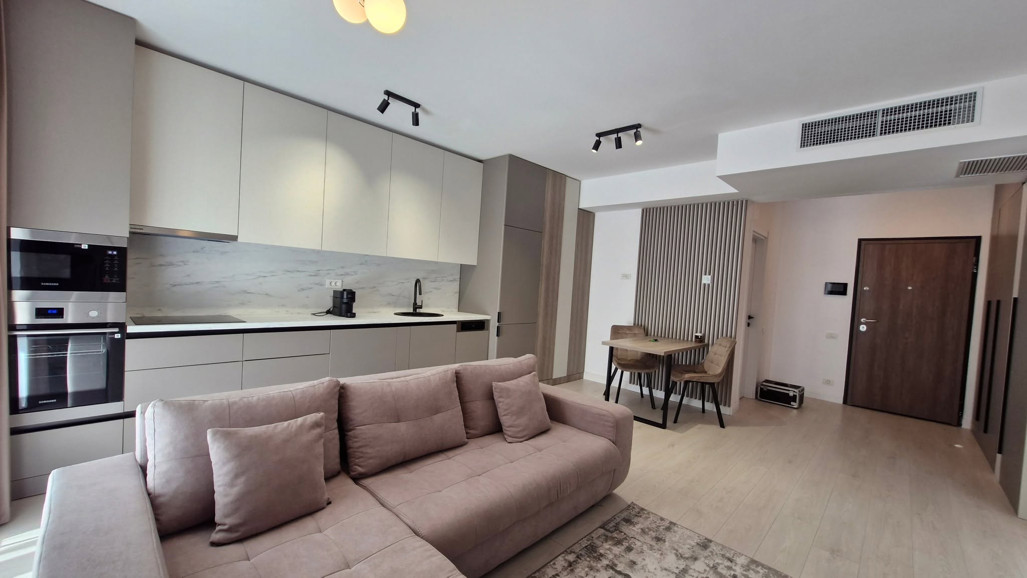 Mobilier la comandă integral — Apartament 2 camere, Mtm Pipera Lake — fotografia 1